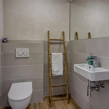 Pool Olivia With Sauna- Happy Apartamento