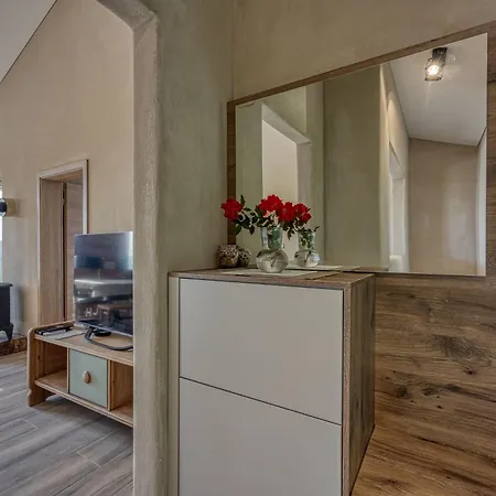 Pool Olivia With Sauna- Happy * Secovlje