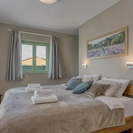 Pool Olivia With Sauna- Happy Apartamento *