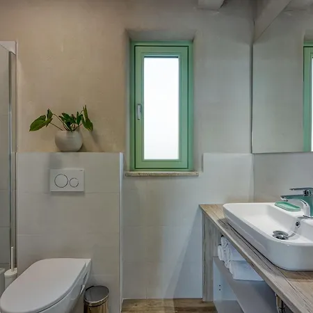 Villa Olivia Pool & Sauna Near Portoroz Villa *