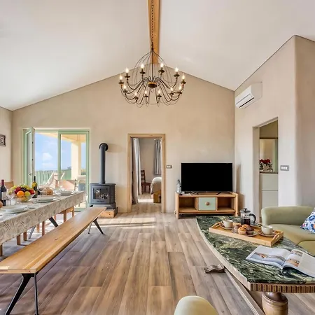 Olivia Pool & Sauna Near Portoroz 빌라 *