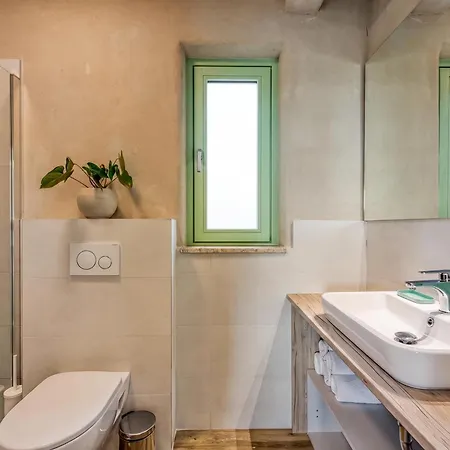 빌라 Olivia Pool & Sauna Near Portoroz Sečovlje