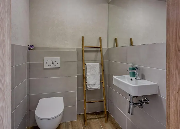 Pool Olivia With Sauna - Happy Apartamento