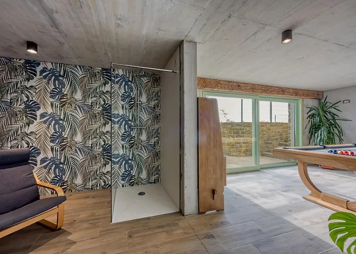 Pool Olivia With Sauna - Happy